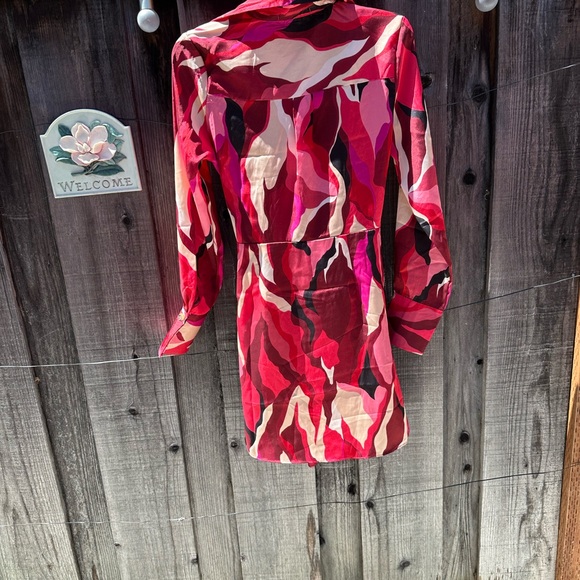 Forever 21 wrapped dress - Picture 4 of 5